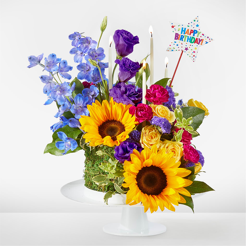 Star of the Day Floral Cake – Bloom N Grow Floral Design, Atascadero CA