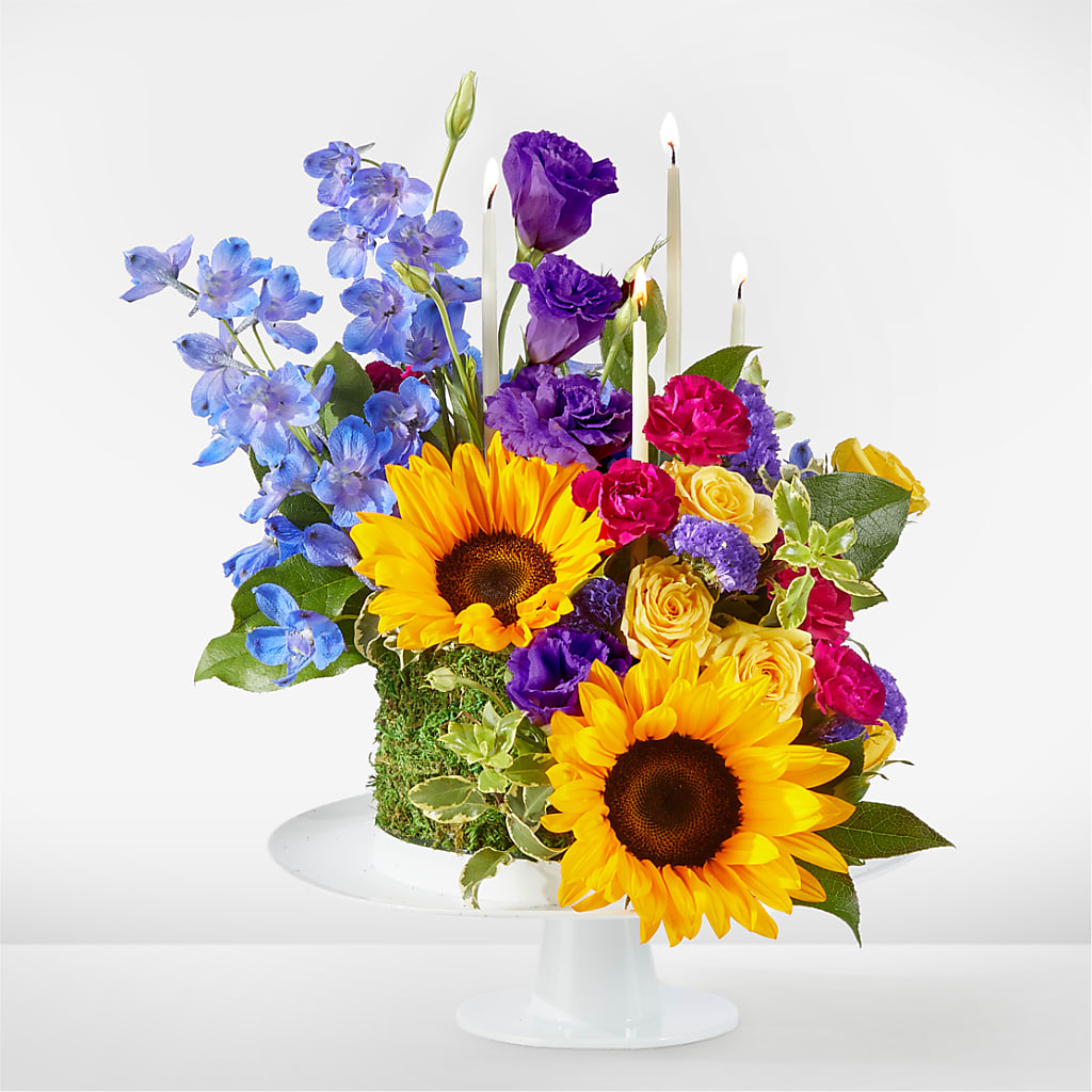 Star of the Day Floral Cake – Bloom N Grow Floral Design, Atascadero CA